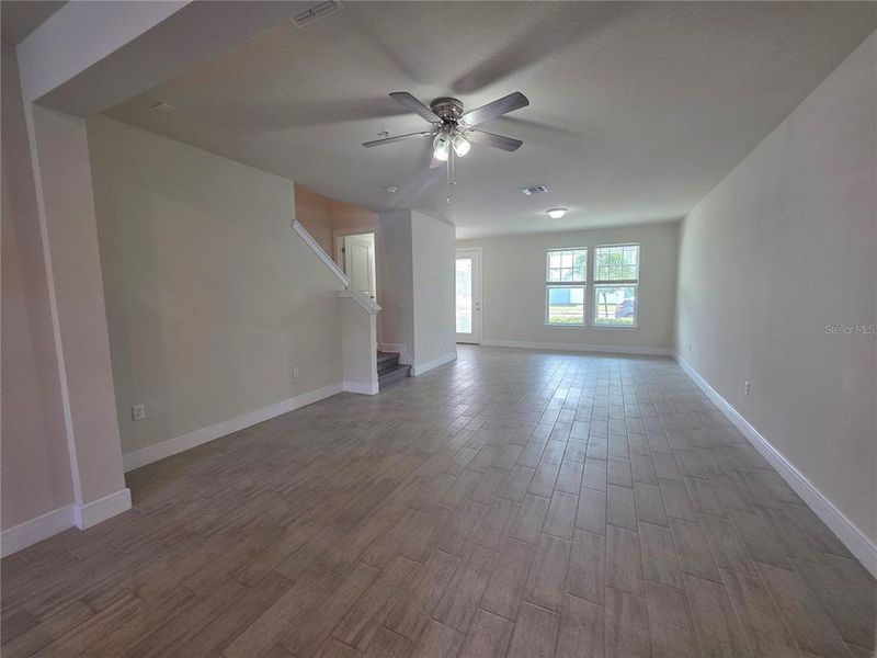 Spacious, unfurnished interior of a new home in , Orlando (Image 25).