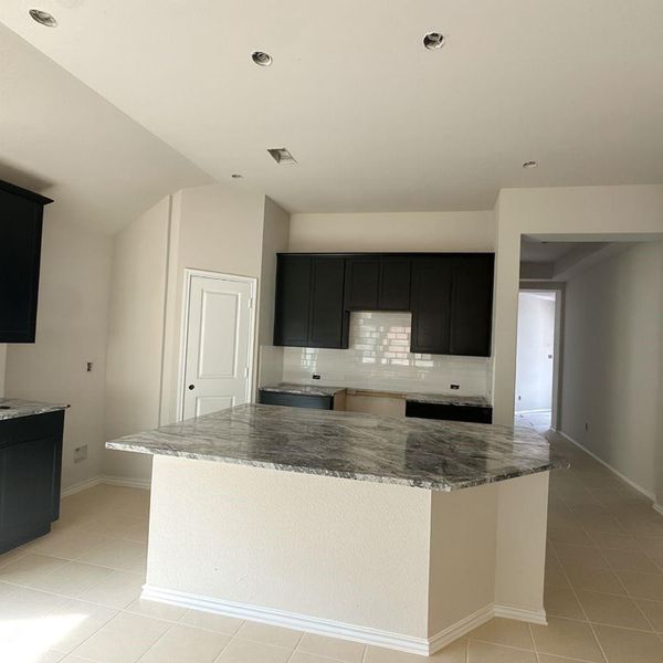 Image 5 of a home in Escondido. Image 5 of a home in Escondido.