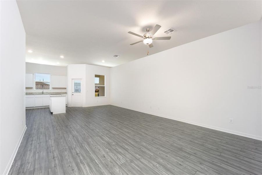 Spacious, unfurnished interior of a new home in Sol Vista, Dundee (Image 9).