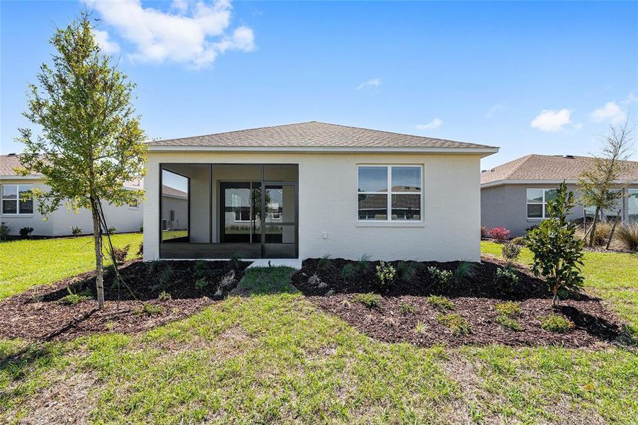 Exterior details and patio area of a home in , Ocala (Image 4).