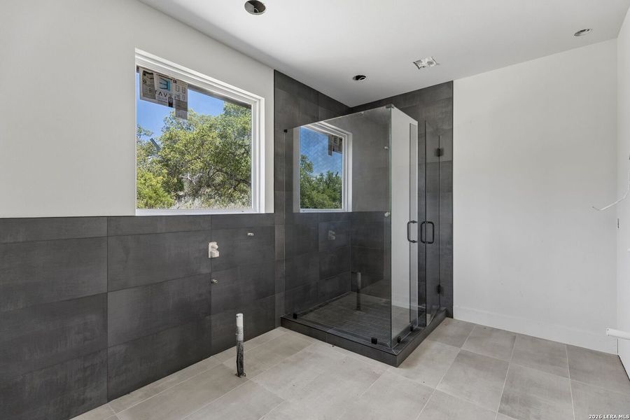 Image 33 of a home in .