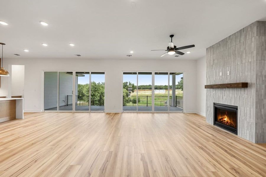 Spacious, unfurnished interior of a new home in Lariat, Liberty Hill (Image 33).