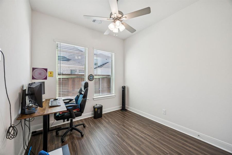 Furnished interior view inside a new home in , Euless (Image 8).