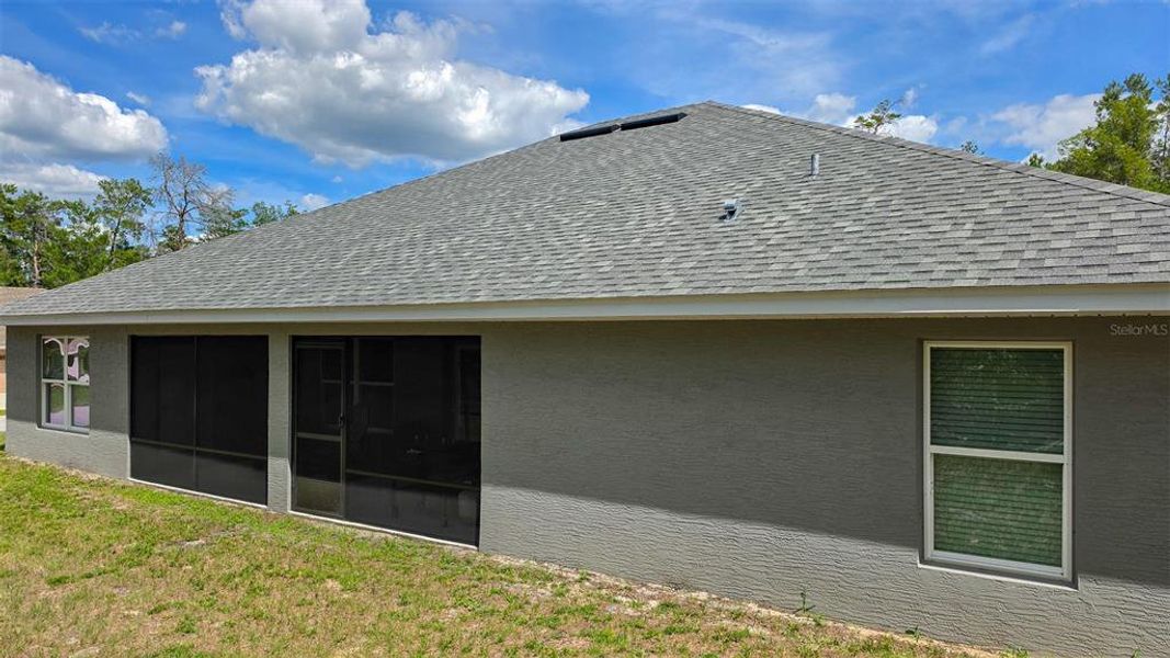 Exterior details and patio area of a home in , Homosassa (Image 33).