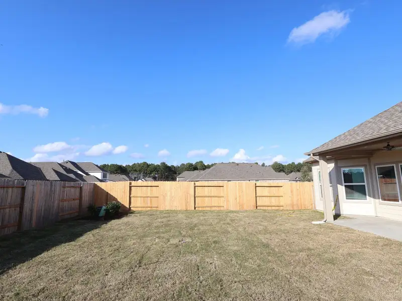 Exterior details and patio area of a home in Sorella, Tomball (Image 3).