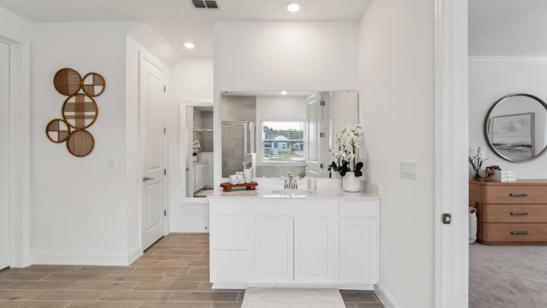 Medallion bonus owner's suite bathroom