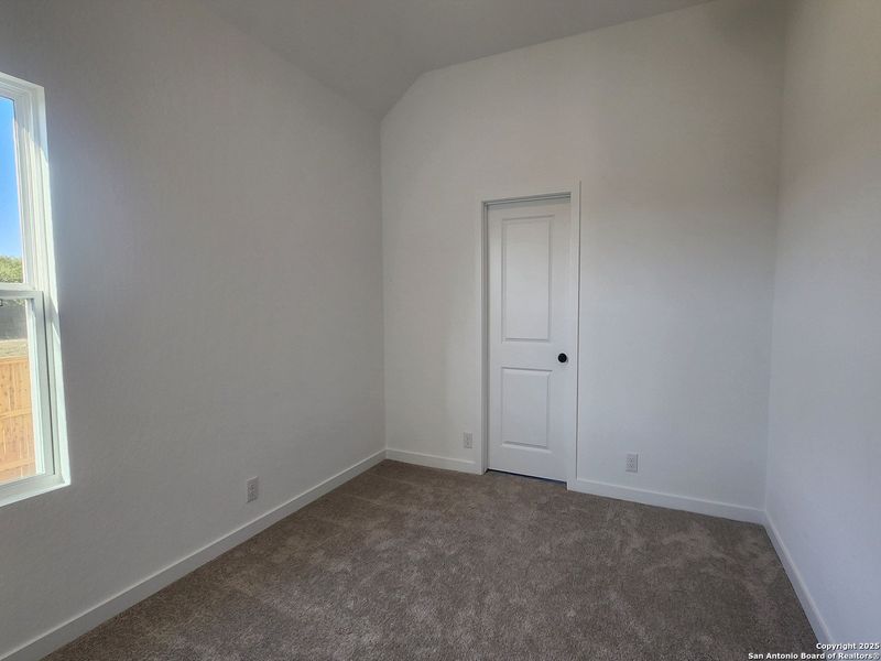 Spacious, unfurnished interior of a new home in Arcadia Ridge, San Antonio (Image 17). Spacious, unfurnished interior of a new home in Arcadia Ridge, San Antonio (Image 17).