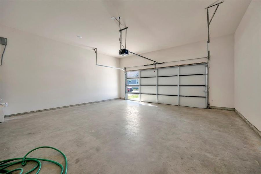 Spacious, unfurnished interior of a new home in , Fort Worth (Image 22).