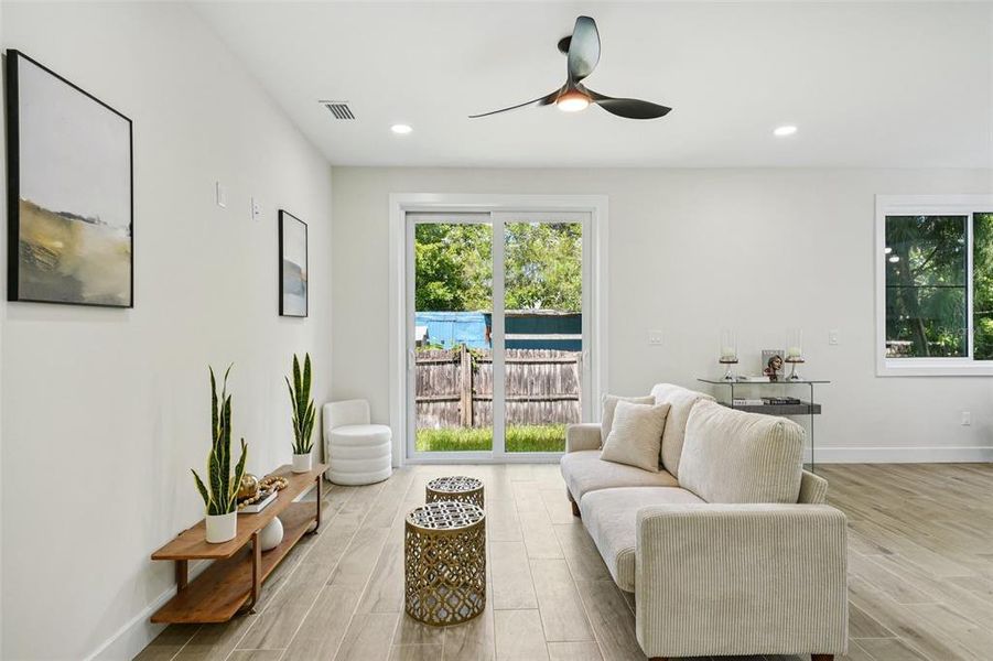 Furnished interior view inside a new home in , Largo (Image 5).