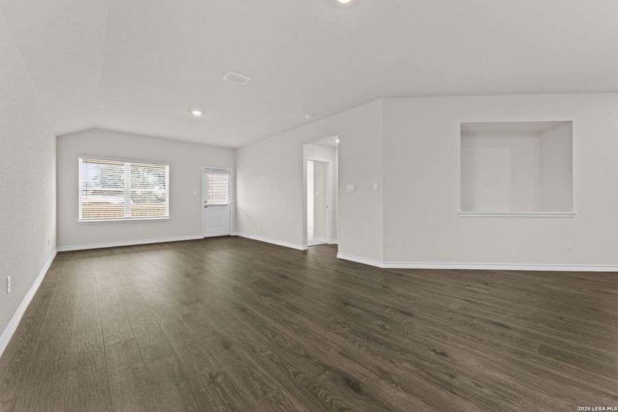 Spacious, unfurnished interior of a new home in High Garden, Comfort (Image 19).