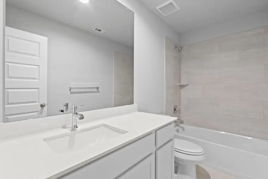 Furnished interior view inside a new home in Huntington Place, Rosharon (Image 11). Furnished interior view inside a new home in Huntington Place, Rosharon (Image 11).