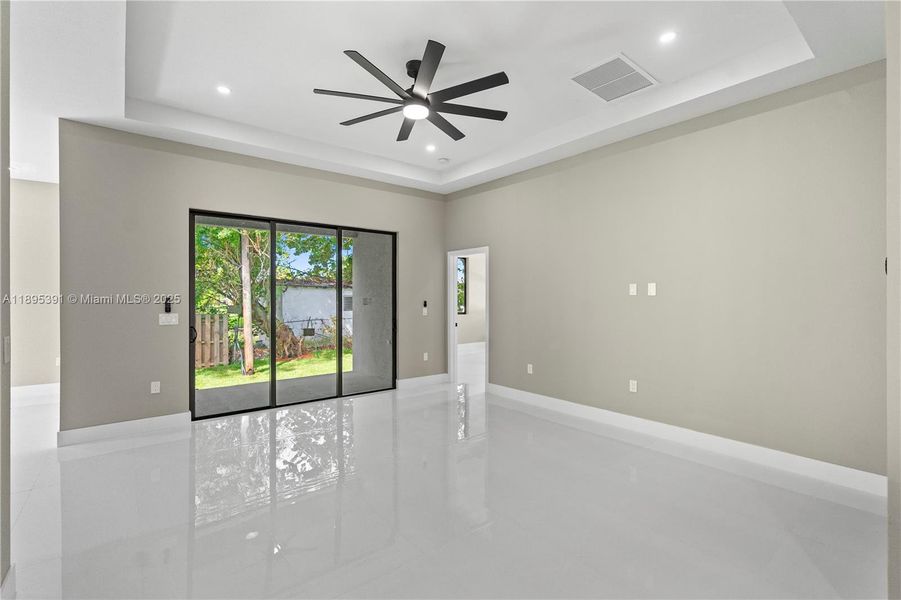 Spacious, unfurnished interior of a new home in , Oakland Park (Image 13). Spacious, unfurnished interior of a new home in , Oakland Park (Image 13).