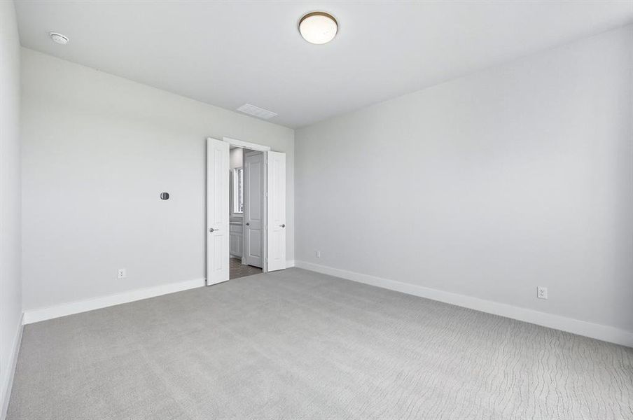 Spacious, unfurnished interior of a new home in Trinity Falls, McKinney (Image 21). Spacious, unfurnished interior of a new home in Trinity Falls, McKinney (Image 21).