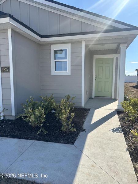 Exterior details and patio area of a home in Rookery, Green Cove Springs (Image 3).