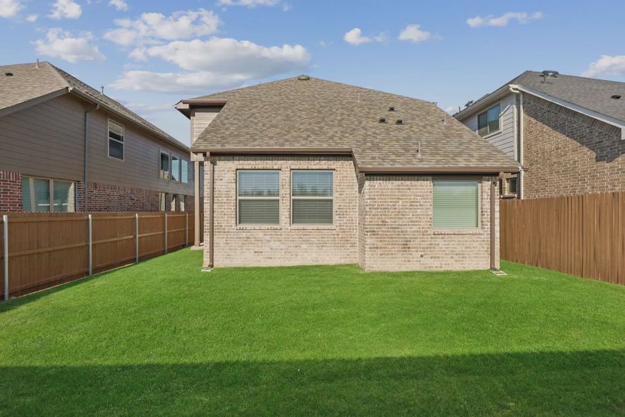 Representative exterior details of a home built from the Chicago by Chesmar Homes in Heartland 40's, Heartland (Image 4).