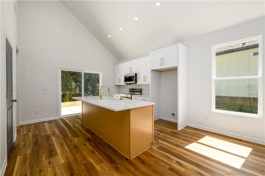 Furnished interior view inside a new home in , Atlanta (Image 13).