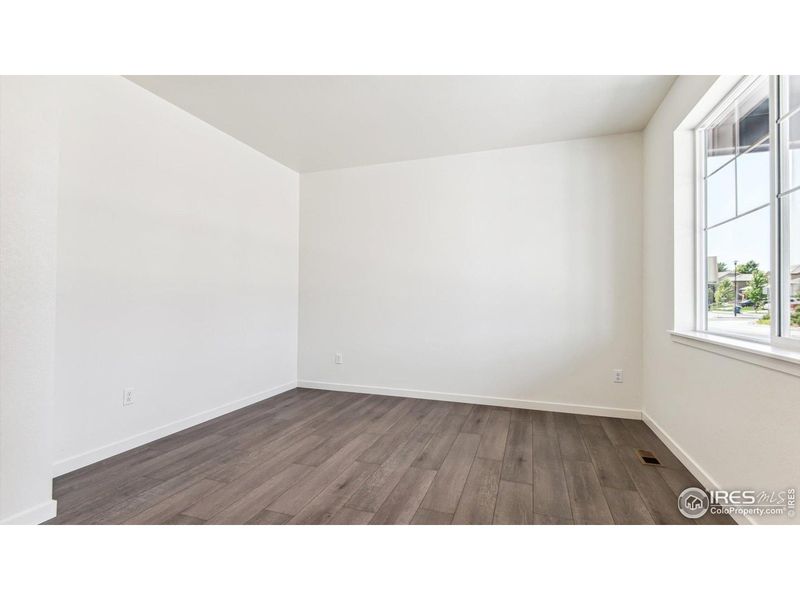 Spacious, unfurnished interior of a new home in Vantage, Berthoud (Image 15).