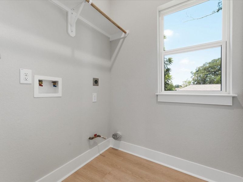 Spacious, unfurnished interior of a new home in , Houston (Image 17).