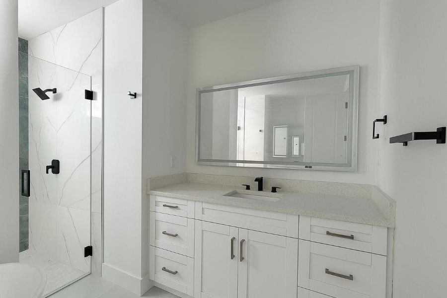 B7039443-63C6-4485-9D7A-4F6085E54E64