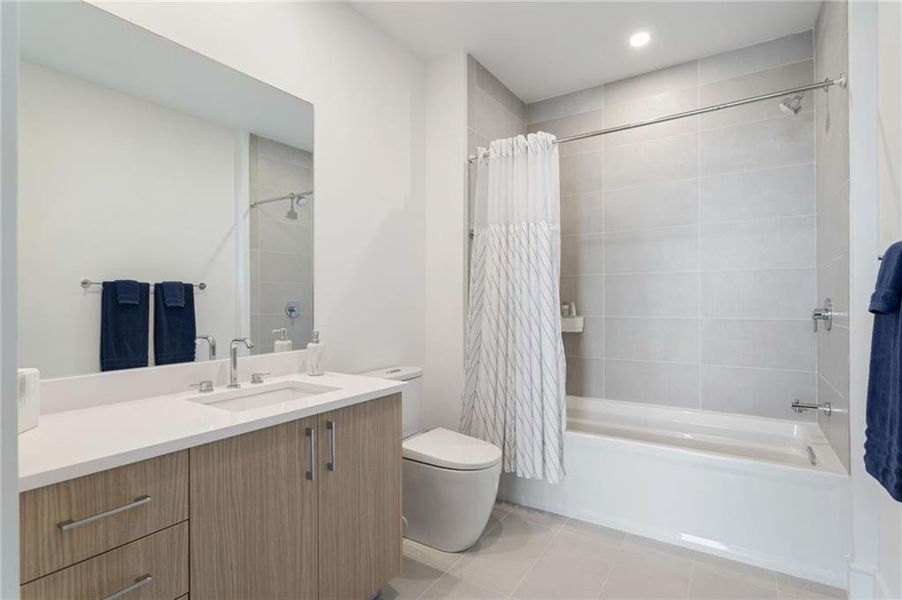 Furnished interior view inside a new home in , Atlanta (Image 14).
