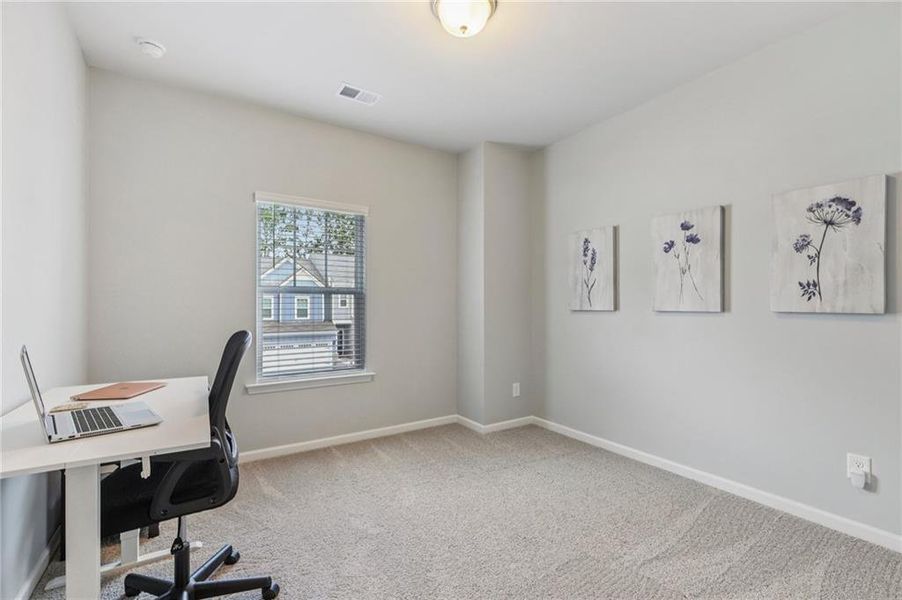 Image 40 of a home in Ellison Square.