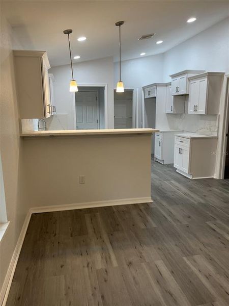 Spacious, unfurnished interior of a new home in , Ocklawaha (Image 11).