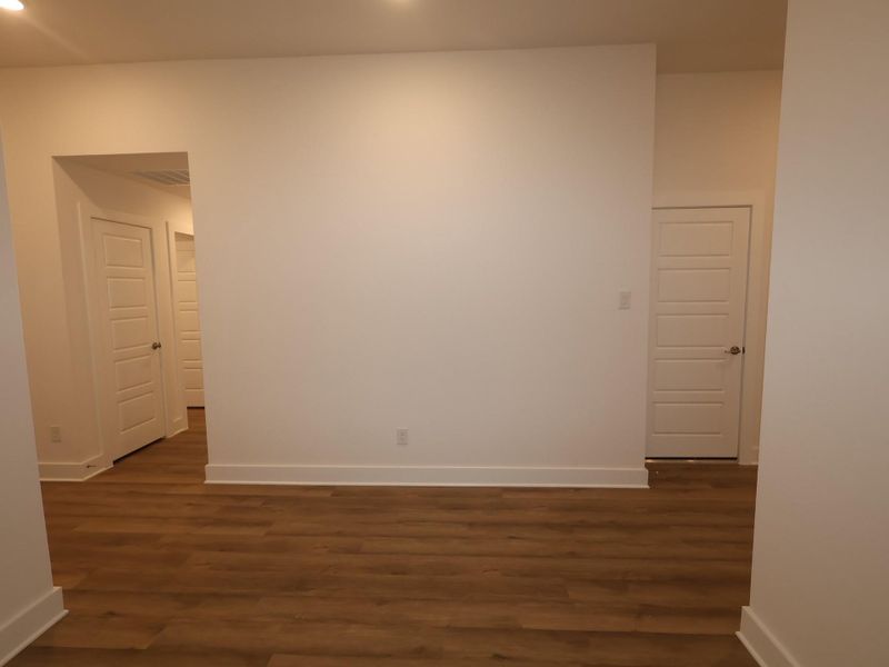 Spacious, unfurnished interior of a new home in Lago Mar, Santa Fe (Image 31).