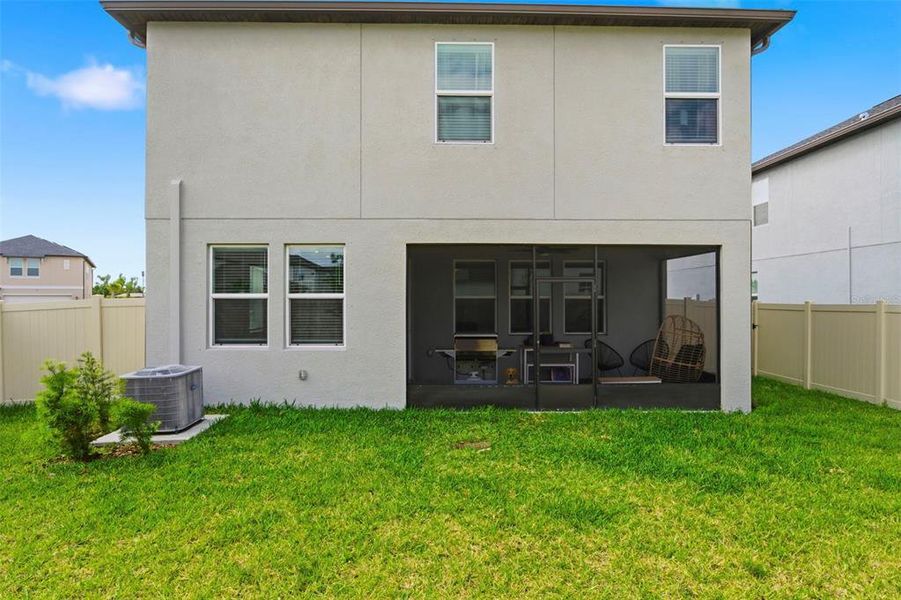 Exterior details and patio area of a home in , Palmetto (Image 33).