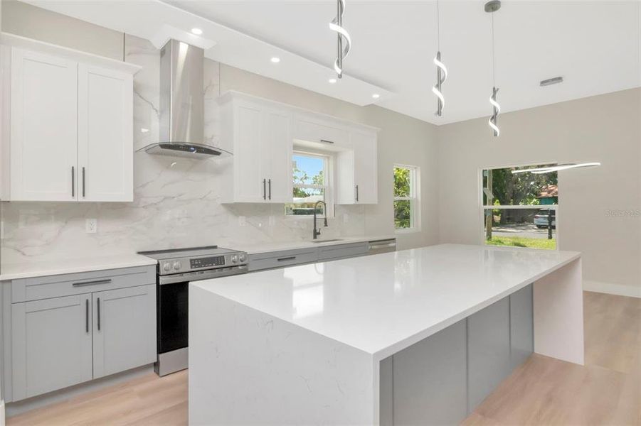 Furnished interior view inside a new home in , Gulfport (Image 5).