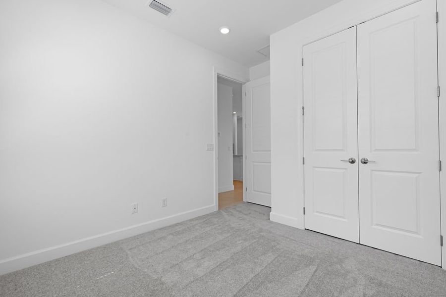 Spacious, unfurnished interior of a new home in Esplanade at Starling, Punta Gorda (Image 7). Spacious, unfurnished interior of a new home in Esplanade at Starling, Punta Gorda (Image 7).