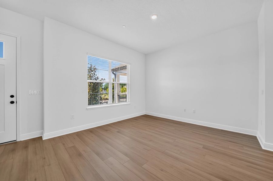 Spacious, unfurnished interior of a new home in Lake Cawood Cove, Windermere (Image 12). Spacious, unfurnished interior of a new home in Lake Cawood Cove, Windermere (Image 12).