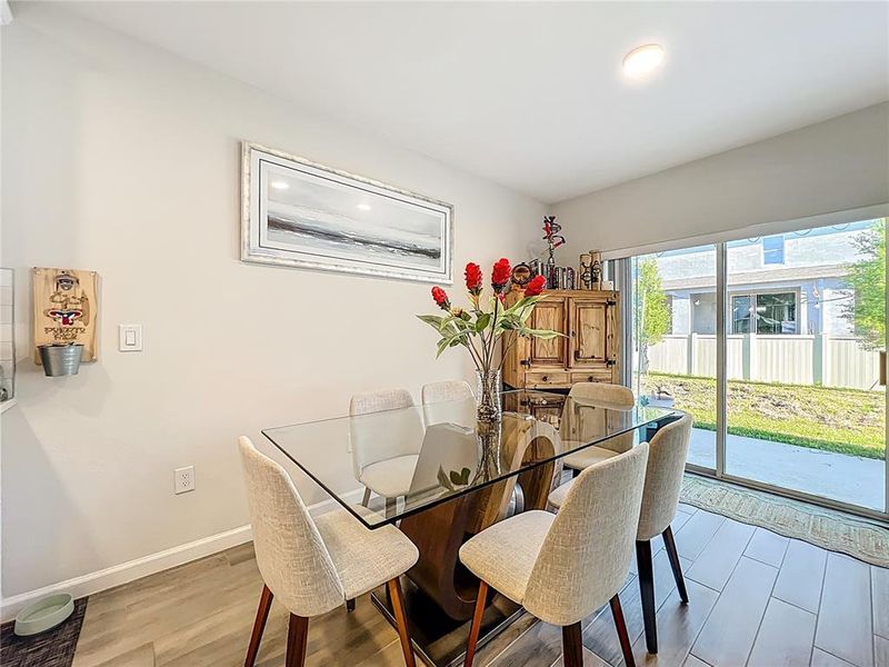 Furnished interior view inside a new home in , Orlando (Image 31).