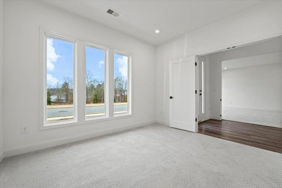 Spacious, unfurnished interior of a new home in Twin Lakes, Hoschton (Image 12).