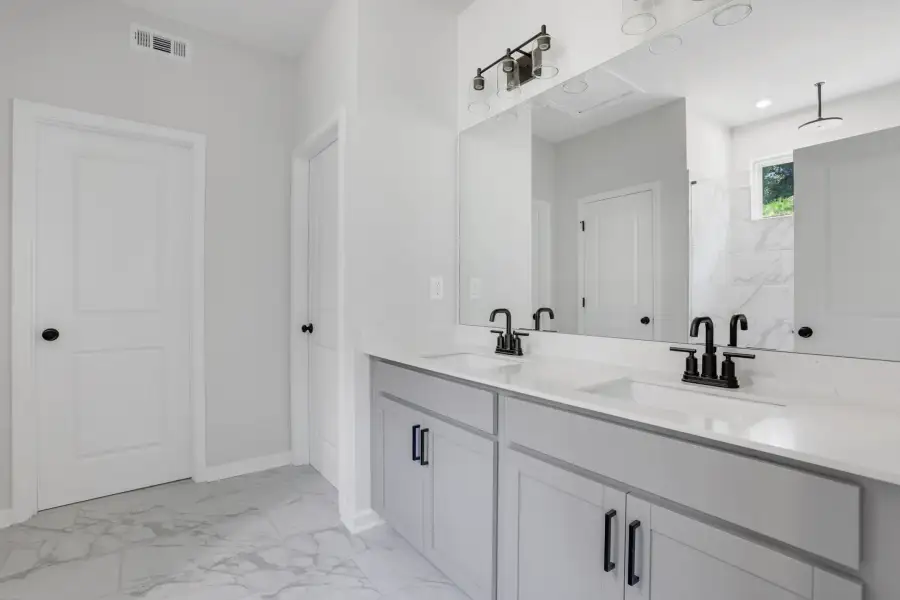 Furnished interior view inside a new home in Easton Walk, Lawrenceville (Image 7).