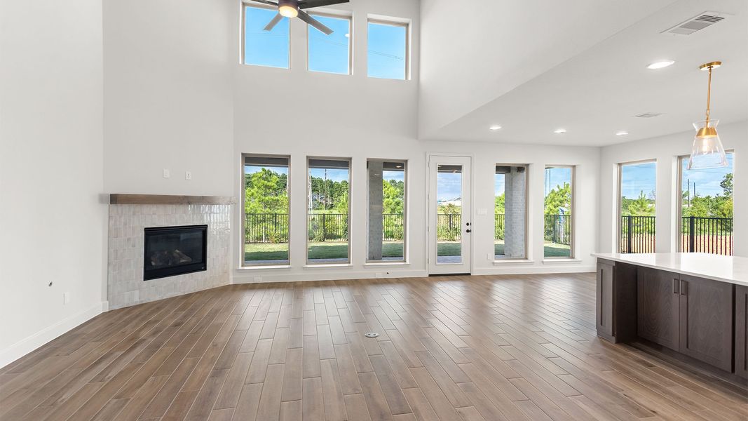 Spacious, unfurnished interior of a new home in Bridgeland, Cypress (Image 19).