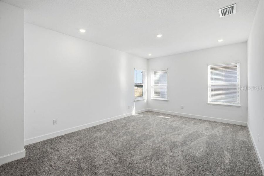Spacious, unfurnished interior of a new home in Hammock at Two Rivers, Zephyrhills (Image 19). Spacious, unfurnished interior of a new home in Hammock at Two Rivers, Zephyrhills (Image 19).