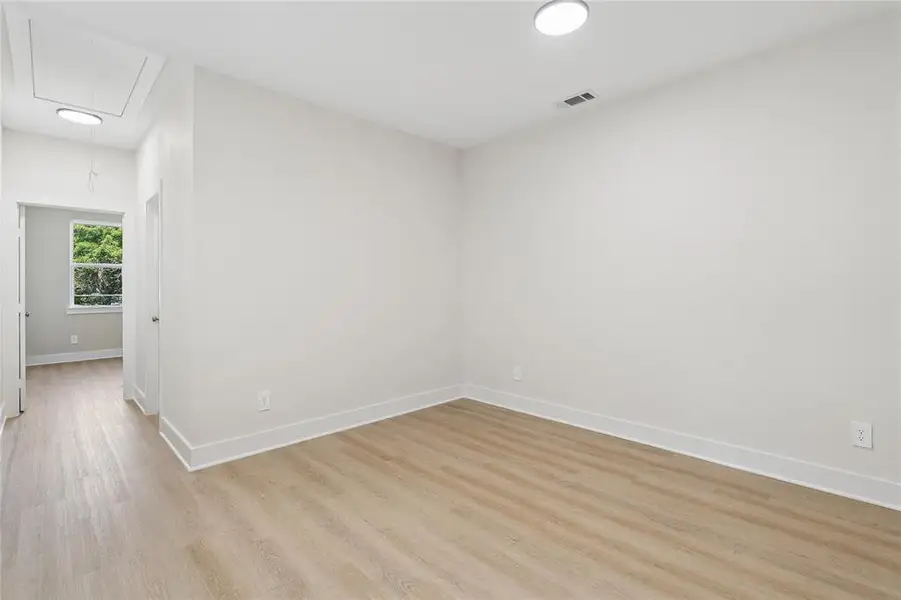 Spacious, unfurnished interior of a new home in , Fort Worth (Image 35).