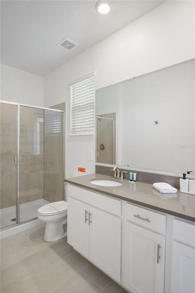 Furnished interior view inside a new home in , Davenport (Image 13).