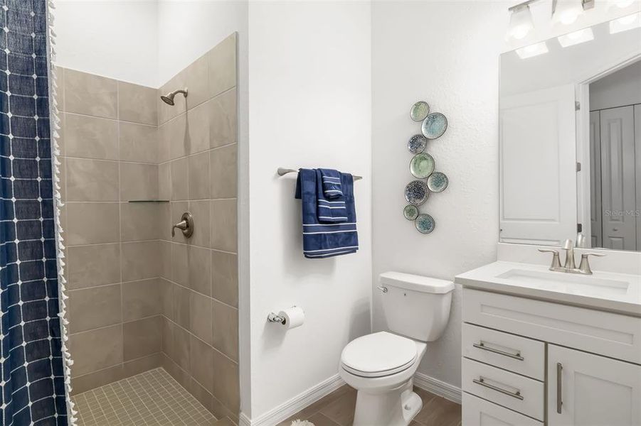 Furnished interior view inside a new home in , Lakewood Ranch (Image 52).