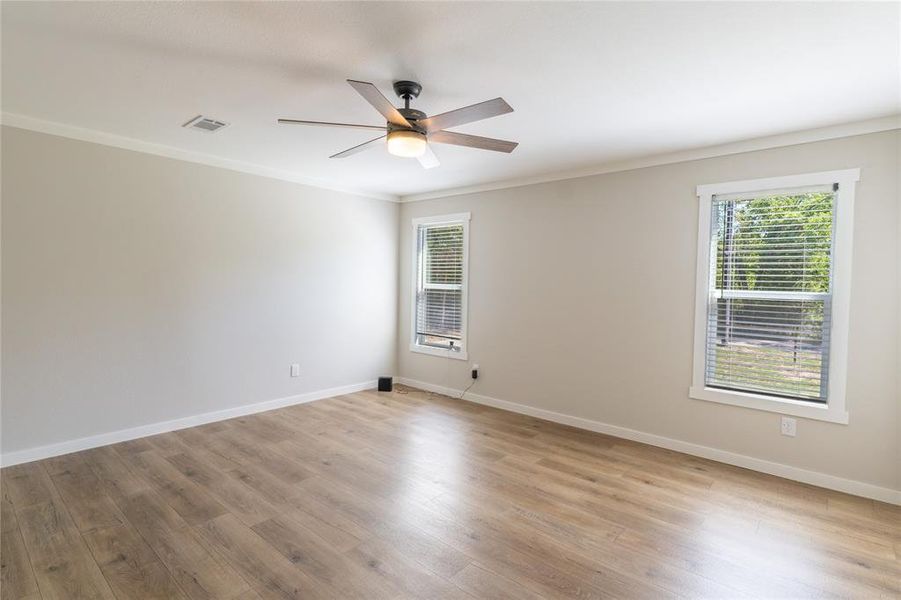 Spacious, unfurnished interior of a new home in , Gun Barrel City (Image 16).