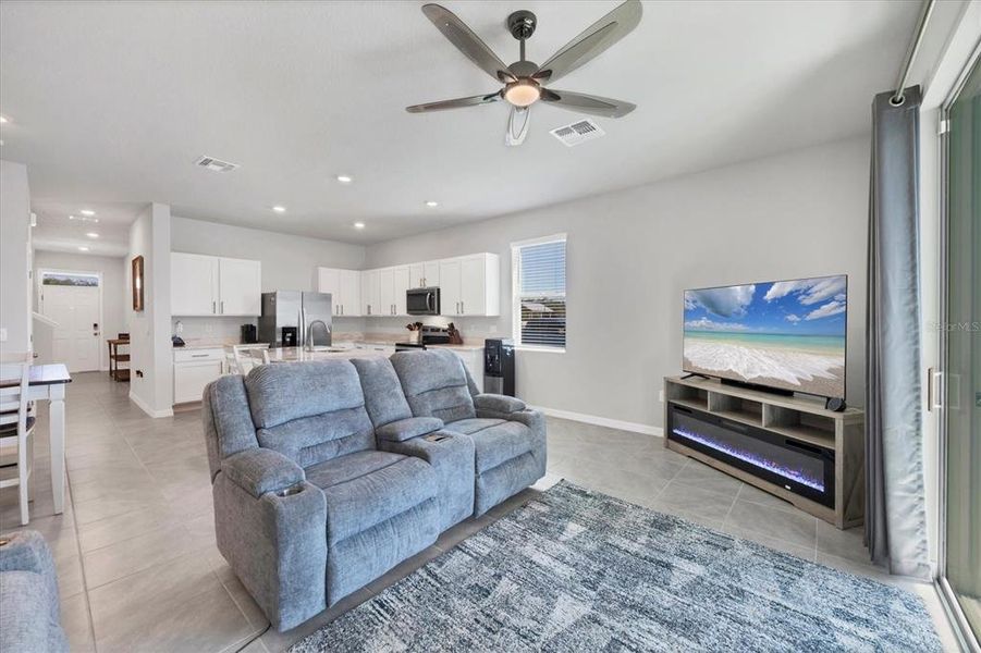 Furnished interior view inside a new home in Braden Pointe, Bradenton (Image 6). Furnished interior view inside a new home in Braden Pointe, Bradenton (Image 6).