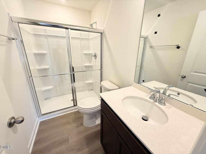 Ar196 8.20 Primary Bathroom