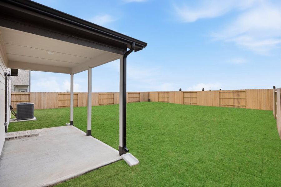 Exterior details and patio area of a home in Creekhaven, Iowa Colony (Image 24). Exterior details and patio area of a home in Creekhaven, Iowa Colony (Image 24).