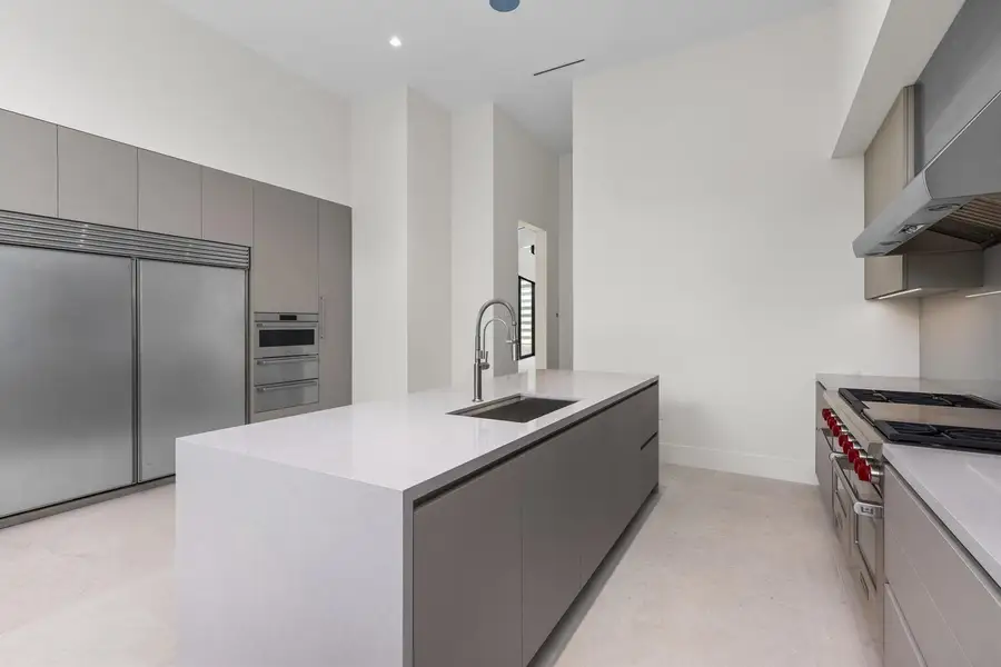 Kitchen 10