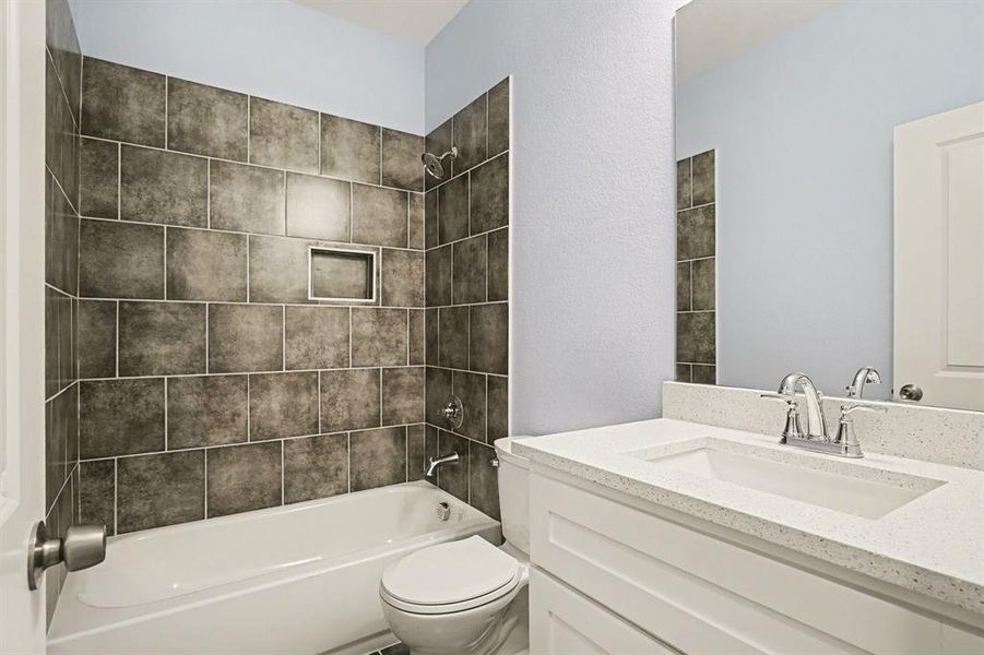 Furnished interior view inside a new home in , Fort Worth (Image 8).