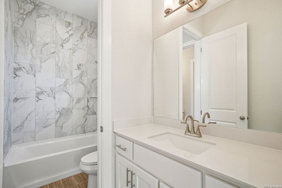 Furnished interior view inside a new home in Meyer Ranch, New Braunfels (Image 8).