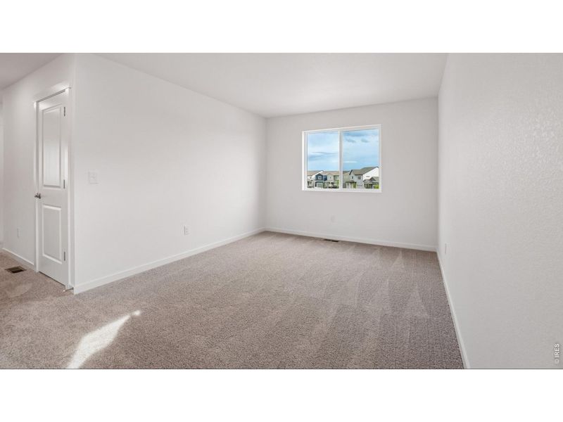 Spacious, unfurnished interior of a new home in Granary, Johnstown (Image 19).