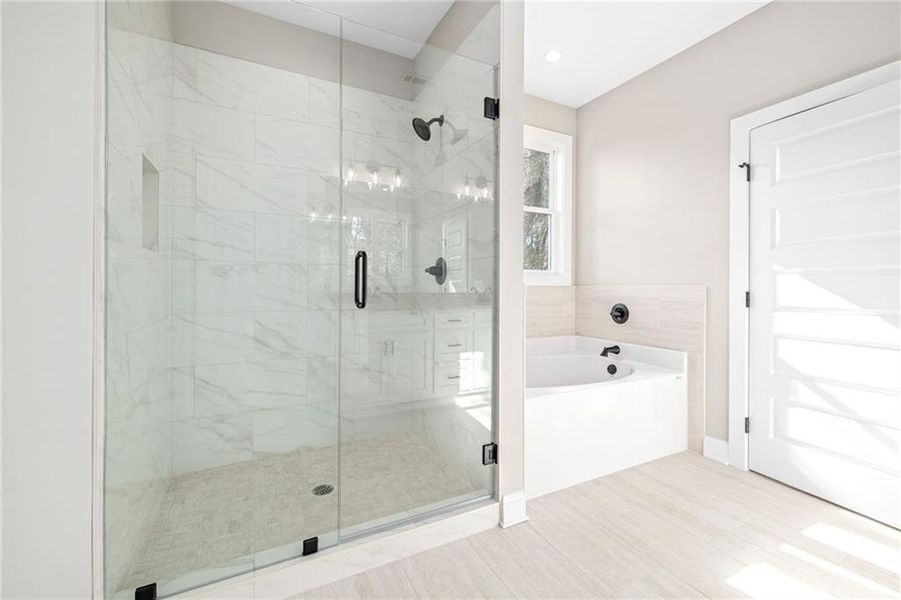 Furnished interior view inside a new home in , Jefferson (Image 8).