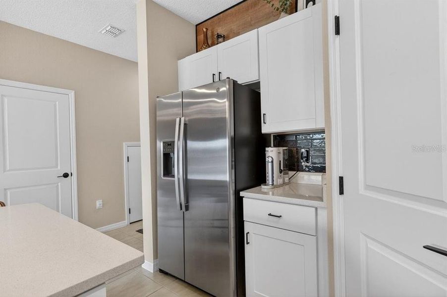 Furnished interior view inside a new home in , Edgewater (Image 13).