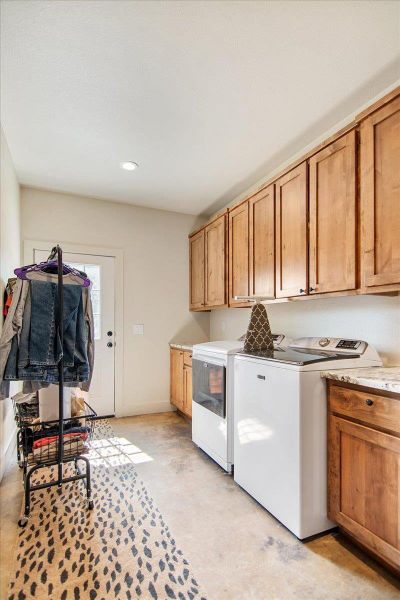 Furnished interior view inside a new home in , Kingsland (Image 4).